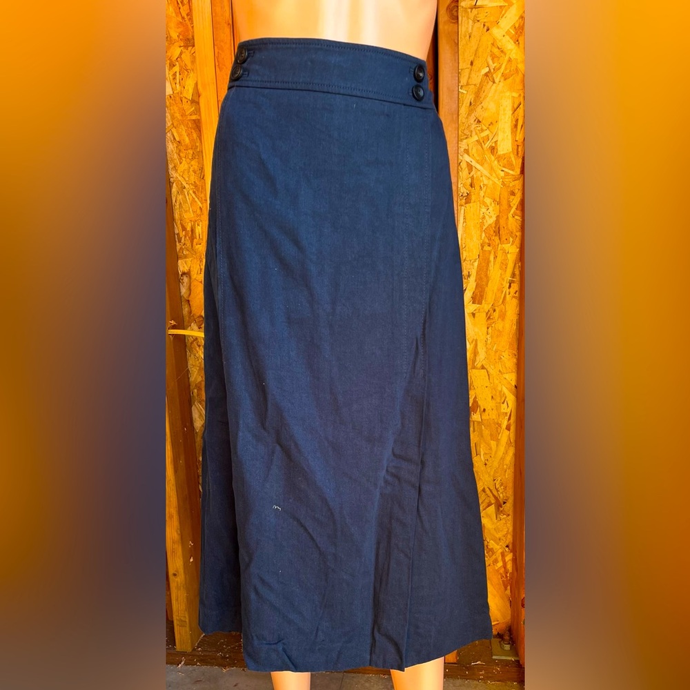Ann Taylor skirt, size 12, lovely, dark blue, lined, worn once.